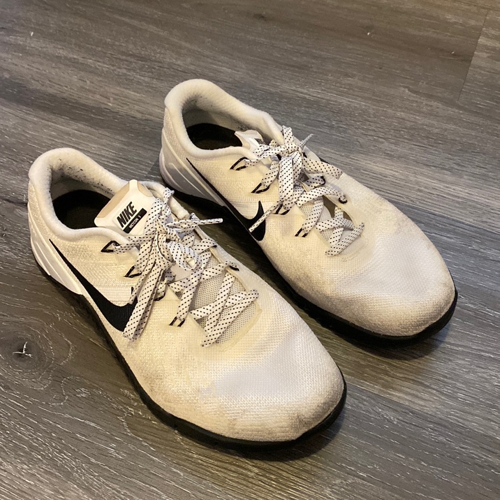Women’s Nike Metcon 3 size 8.5